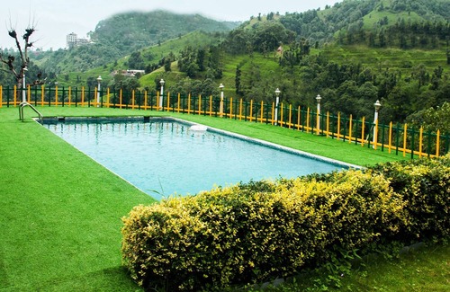 Kandaghat Hotel | Evaan Resorts Oakwood Hamlet