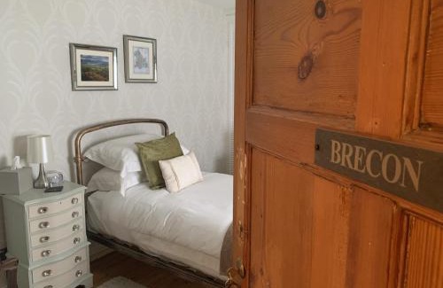 Lampeter Bed & Breakfast | Evangelisa