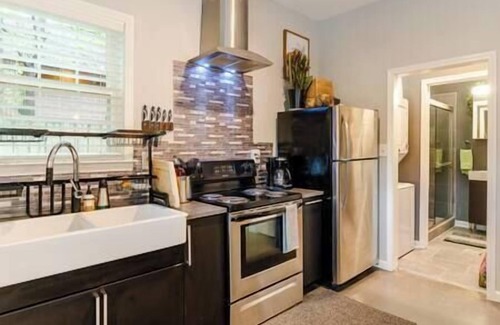 Peoplestown Apartment | Eva’s Cozy Studio – Downtown ATL Escape (2 Guests)