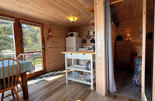 Croftville Cabin | Eve’s Place Lakeside Cabin 1