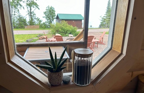 Croftville Cabin | Eve's Place Lakeside Cabin 2: Pet Friendly!
