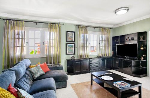 Candelaria House | Eveas