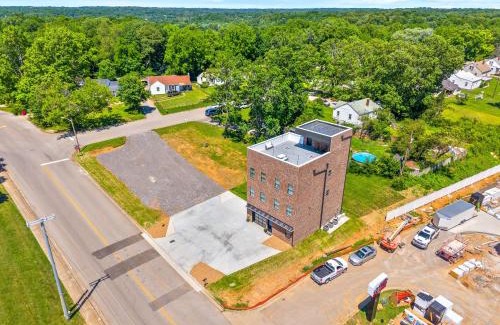 Clarksville House | Event Center at The Spot - 281 Liberty Pkwy