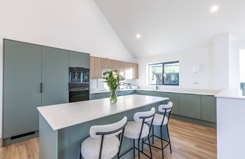 Instow House | Eventide Instow - Four Bedroom House, Sleeps 8
