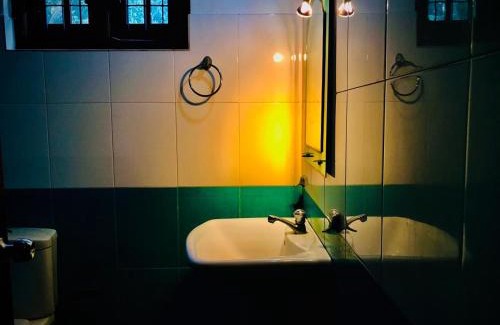 Anuradhapura Hotel | Ever Green Family & Tourists Resort