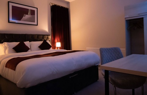 Rushmoor District Apartment | Everest Lodge Luxury Serviced Apartments - Farnborough