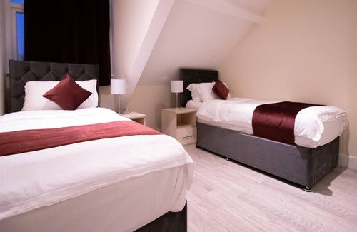 Rushmoor District Apartment | Everest Lodge Luxury Serviced Apartments - Farnborough