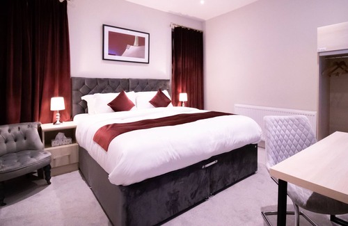 Rushmoor District Apartment | Everest Lodge Luxury Serviced Apartments - Farnborough