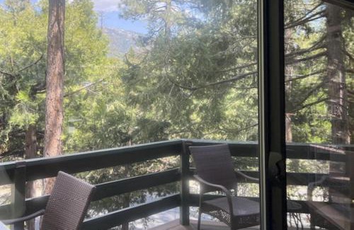 Idyllwild House | Everett Retreat