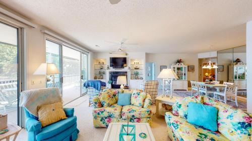 Shawnee Bend House | EVERGREEN 209