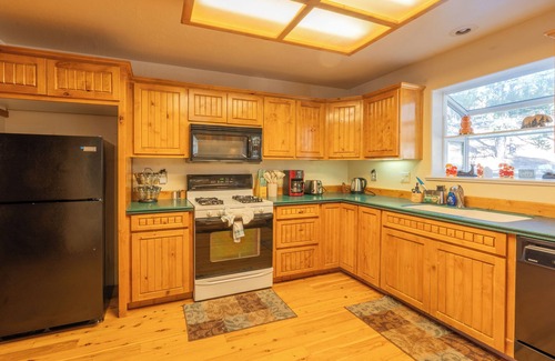 Kachina Village Ski Chalet | Evergreen Chalet - Close to trails on almost 2 acres