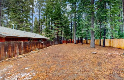 Tahoe Valley House | Evergreen Cottage
