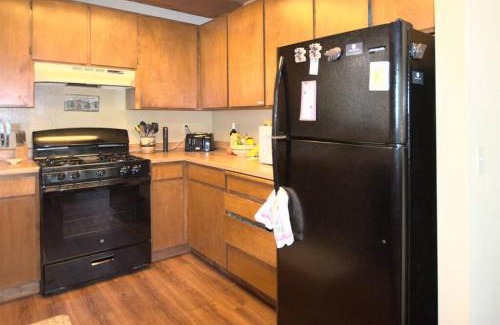 Dorrington House | Evergreen Dorrington Chalet - Family Fun & Game Rm
