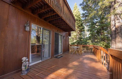 Meadow View Heights Cabin | Evergreen Escapes Cabin surrounded by Dixie National Forest