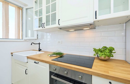 Pile Apartment | Evergreen Escape