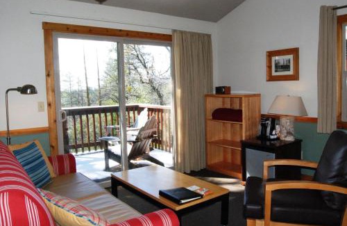 Groveland Cabin | Evergreen Lodge at Yosemite
