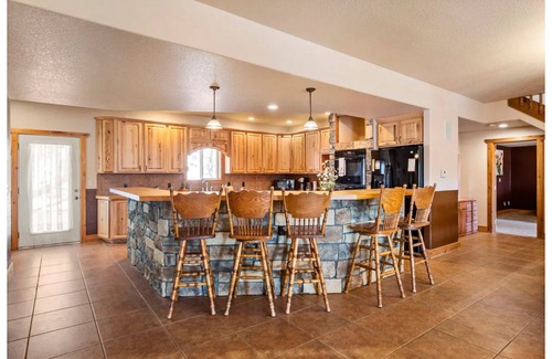 Black Hawk House | Evergreen Lodge @ Missouri Lakes
