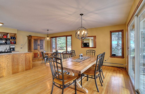 Rangeley House | Evergreen Shore | Spacious Family Retreat w/Flat Lawn & Stunning Lake Views