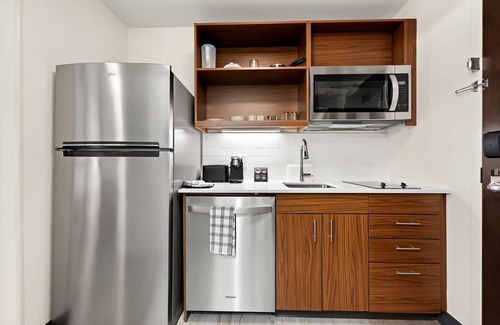 Huntsville Hotel | Everhome Suites Huntsville - Research Park