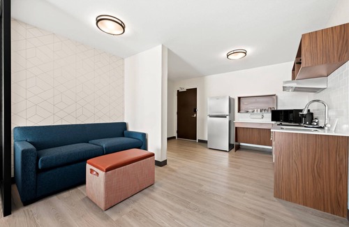 Huntsville Hotel | Everhome Suites Huntsville - Research Park