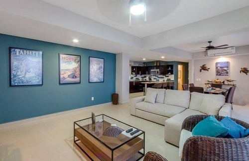 Zona Hotelera Norte Condo | Every Room With Ocean View, Heated Pool