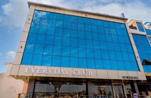 Malpura Hotel | Everyday Club