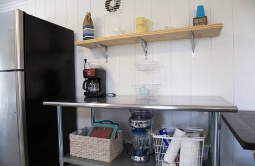 Suwannee House | Everything you need for a wonderful stay, deep fresh water canal in Suwannee.