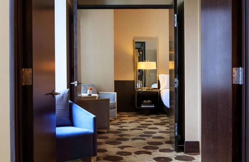 Downtown Chicago Hotel | Everything You Need For The Perfect Vacation! 2 Modern Units, Pets are Welcome!