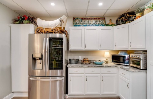 Wedowee House | EVERYTHING YOU NEED IN A VACATION HOME WITH BEAUTIFUL DOCK WITH SUNNING DECK!