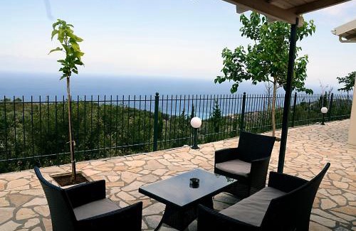 Agios Nikitas Apartment | Evi΄s Studios