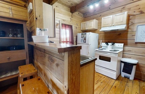 Townsend Cabin | Evie's Mountain Castle