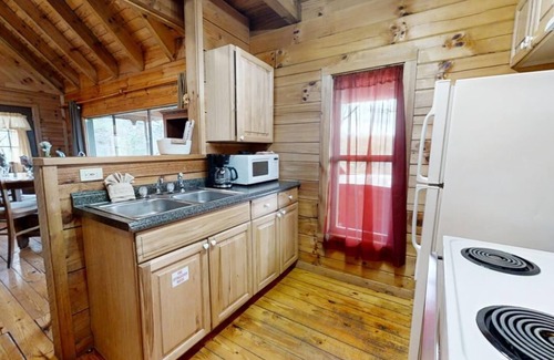 Townsend Cabin | Evie's Mountain Castle