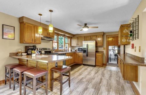 Ellicottville House | EVL Après4All: game rm,hot tub,steps 2 town&trails