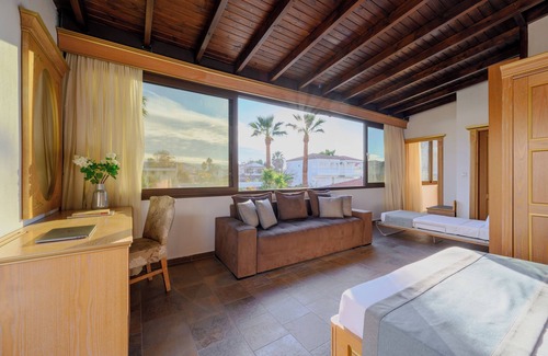 Skala Fourkas Hotel | EVLOGIA HOTEL by Greek Pride