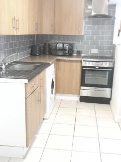 Gravesend Apartment | Evo B - Gravesend 1 Bedroom Flat 2 Min Walk to Station & Town Centre - longer stays available