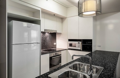 Brisbane Central Business District Apartment | Evolution Apartments