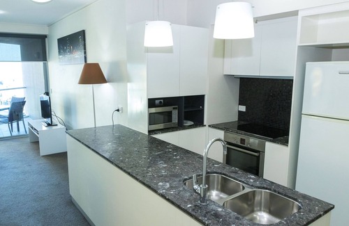 Brisbane Central Business District Apartment | Evolution Apartments