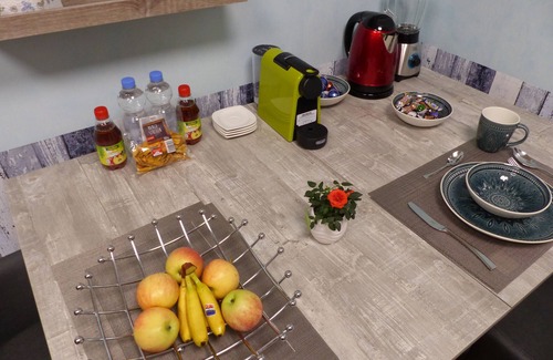 Hilden Apartment | Excecutive Suite for business. 56 sqm Loft feeling with wooden floor
