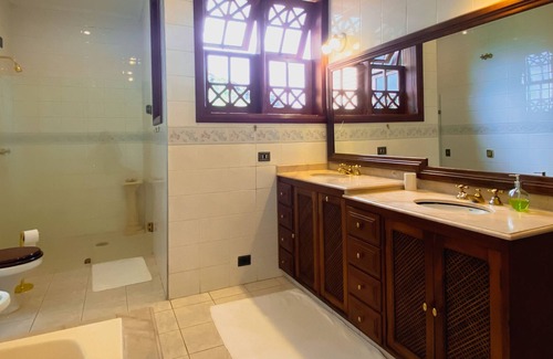 Carapicuiba House | Excelente Propriedade na Granja Viana