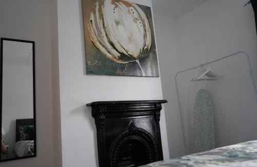 Gravesend House | Excellency Stays , Contractors ,families , Comfort Home , Free Parking ,