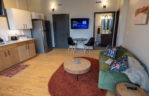 Martinsville Apartment | Excellent 2BR Apartment Uptown