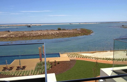 Fuseta Apartment | Excellent Beachfront Penthouse With 180 ° Views in the Algarve