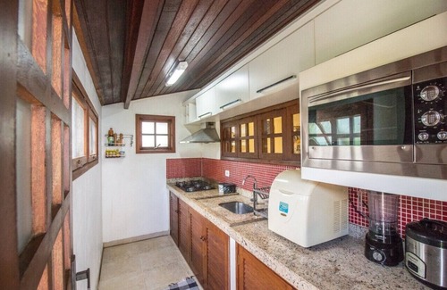 Sao Jose House | Excellent house in gated community with total security, 24h concierge, 4 suites