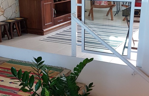 Balneario Florida House | Excellent house facing the sea with pool and barbecue