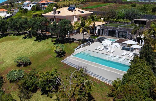 Estreito da Calheta Villa | Exceptional luxury villa in Madeira | Bellissima
