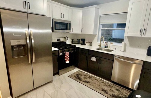 Irvington Apartment | Exceptional 3 Bedroom retreat with Parking close to EWR, NYC that sleeps up to 8