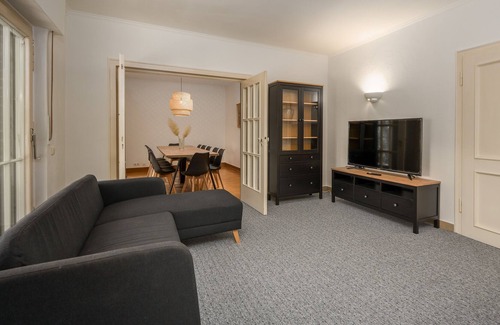 Rellinghausen Villa | Exceptional Amenities Villa