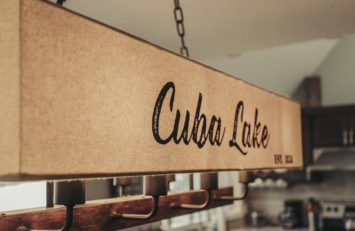 Cuba House | Exceptional cottage on the north shore of Cuba Lake