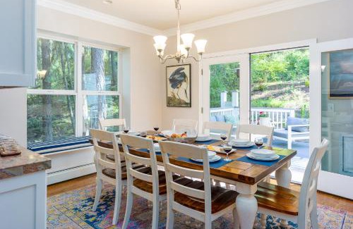 Eastsound House | Exceptional, Hot Tub, Pickleball, Close To Town!