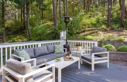 Eastsound House | Exceptional, Hot Tub, Pickleball, Close To Town!